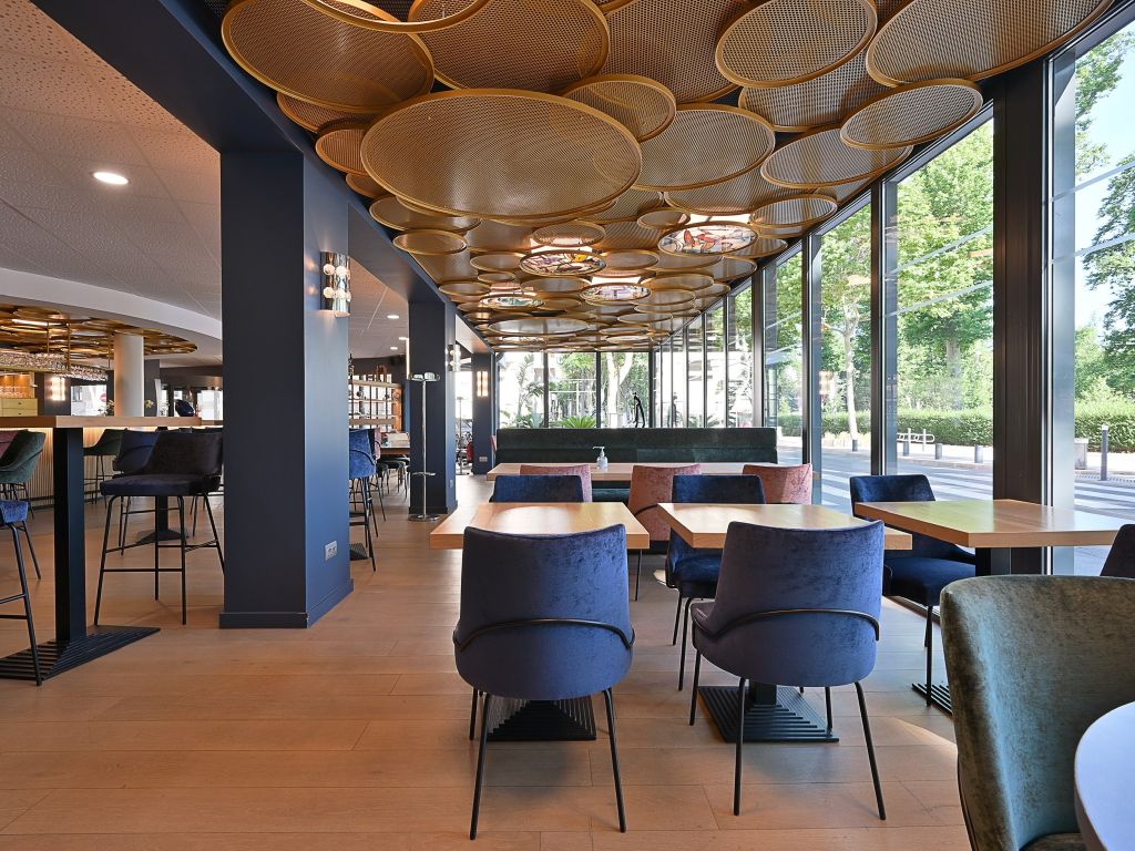 Restaurant-Hotel-Dali-Photo-1