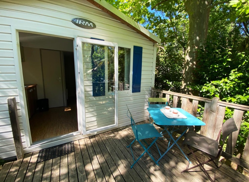 Extérieur mobil-home - Camping le maurynate - J.Borrat