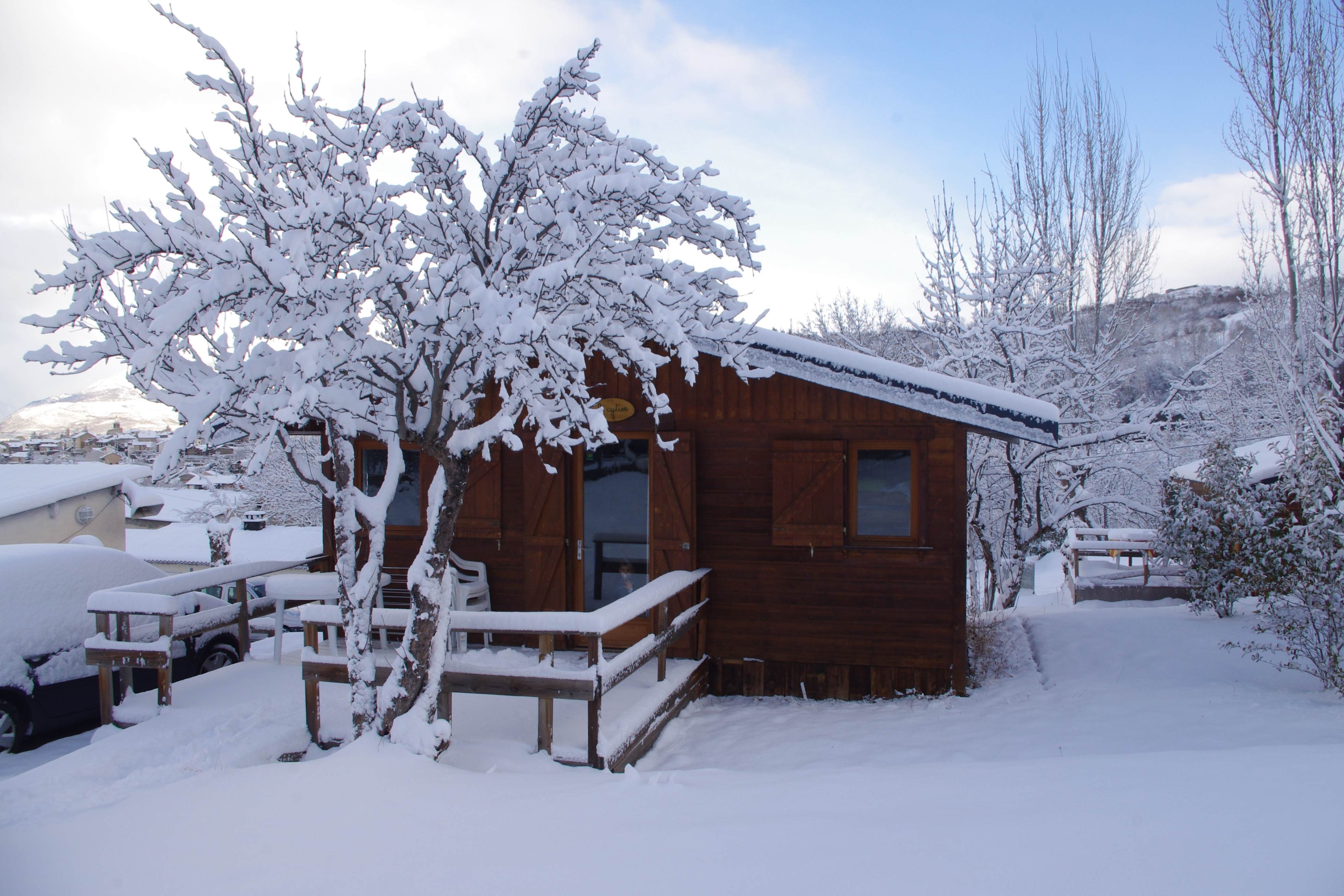 Camping_El_Pailles_Chalet_à_louer_4_personnes_Lupin_Enneigé_18z