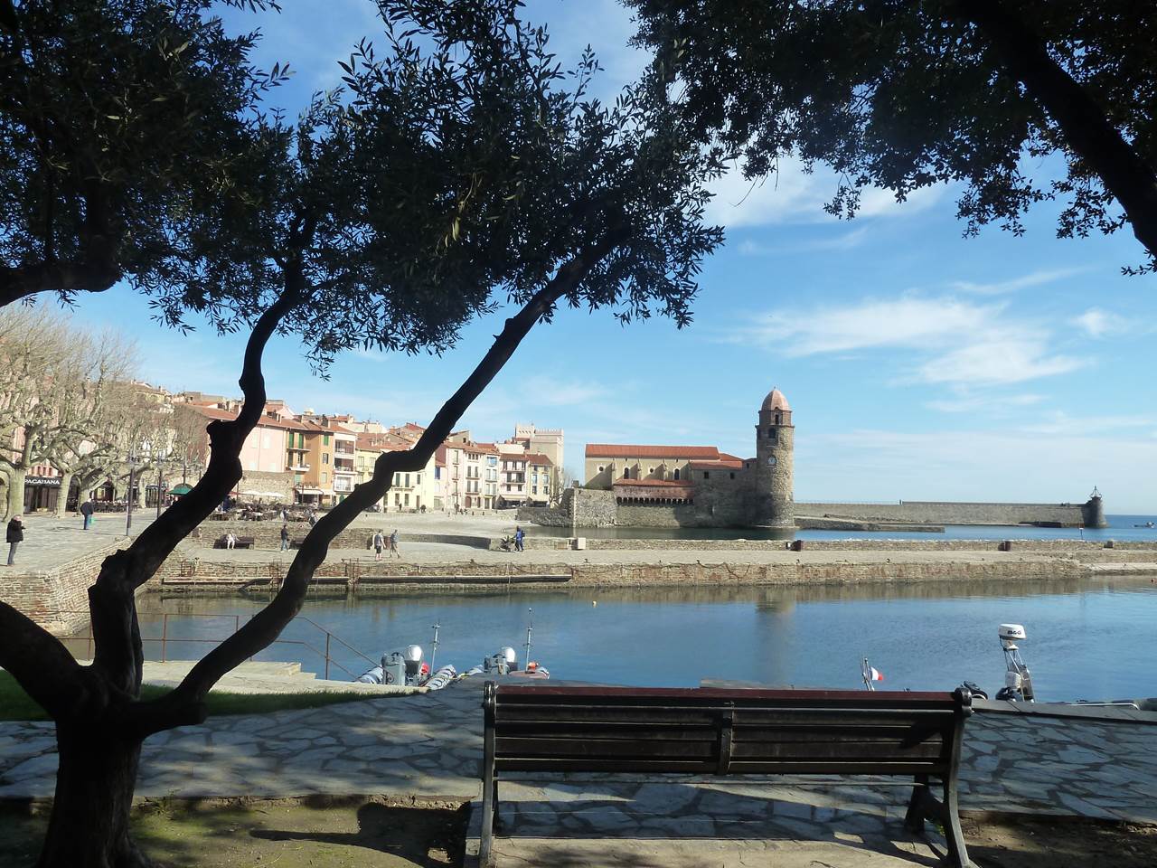 Plage et clocher de Collioure