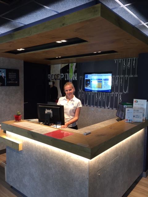 Ibis budget nouveau desk avec Eva