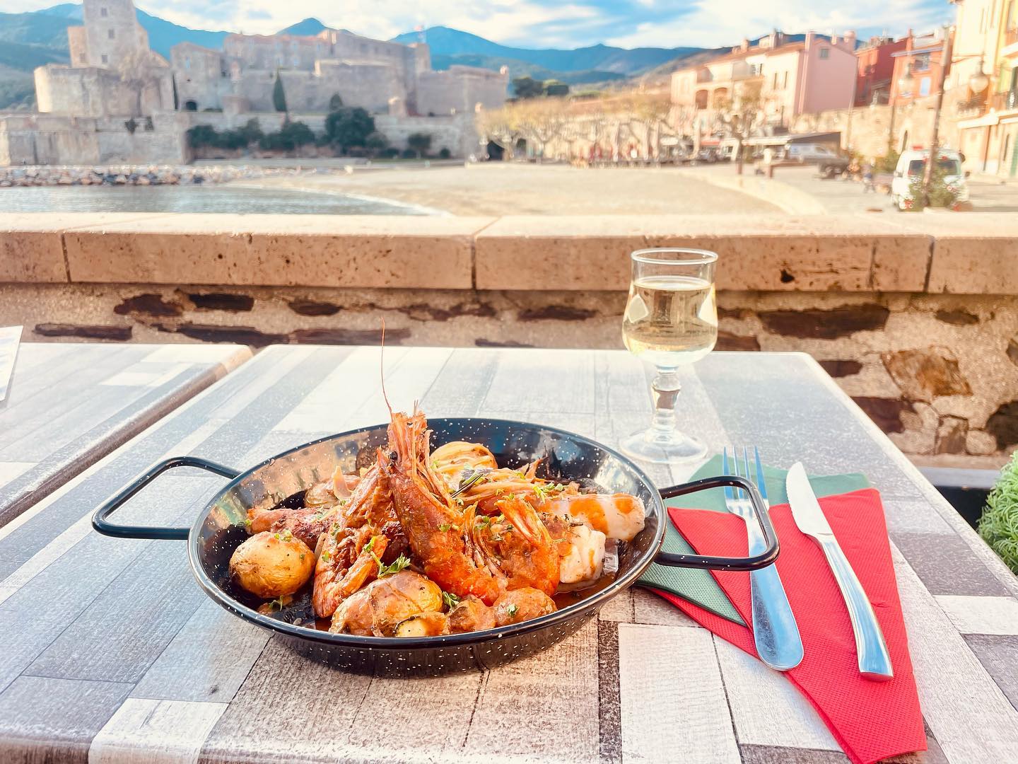 2-restaurants-insolite-plat