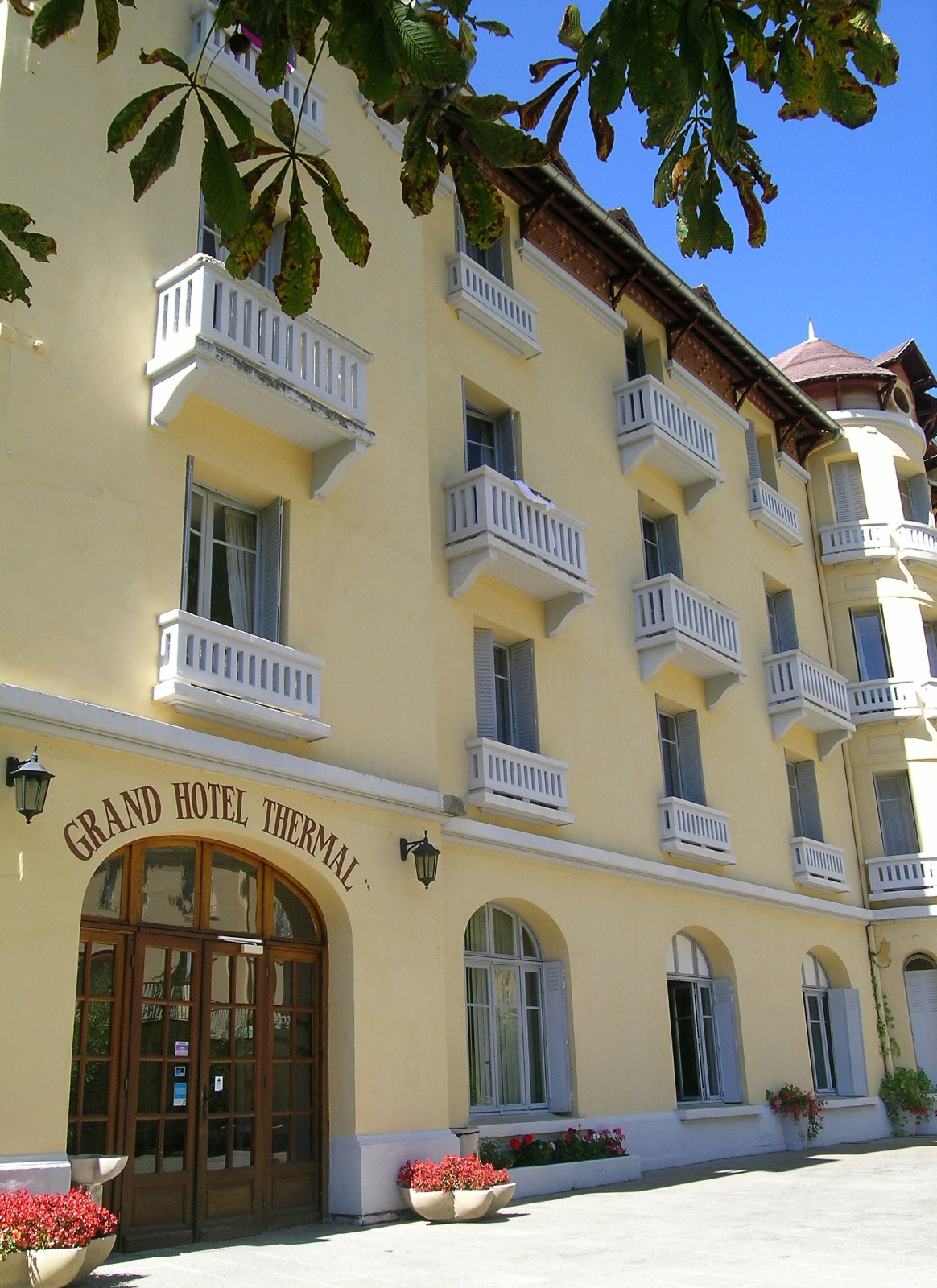 GRAND HOTEL