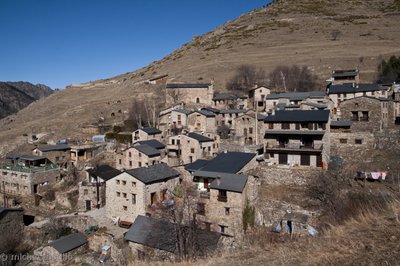 Vue sur le village de Mantet